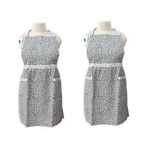 2 brand new Wild Sage™ Ditsy Daisy Aprons in Black & White small floral pattern